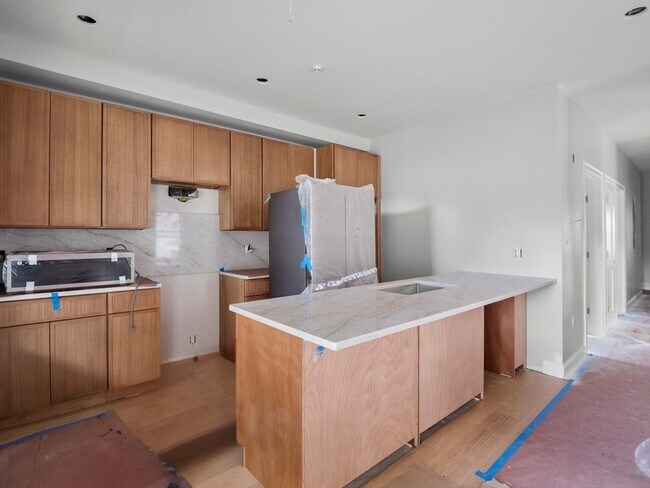 Building Photo - 206 Byron St