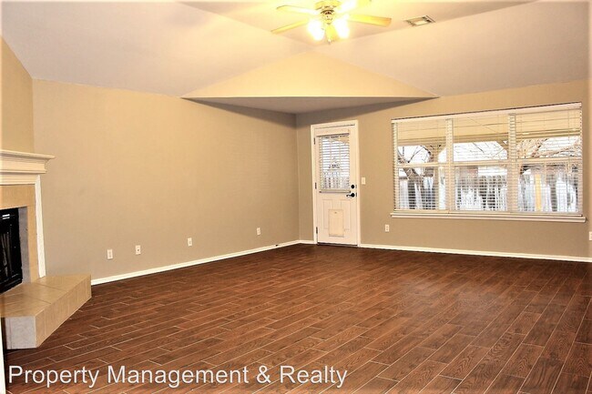 Building Photo - 3 br, 2 bath House - 2005 Fair Meadow Dr