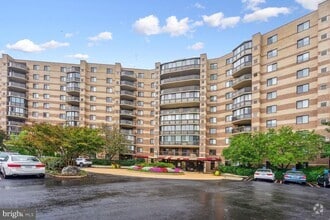 Building Photo - 8350 Greensboro Dr