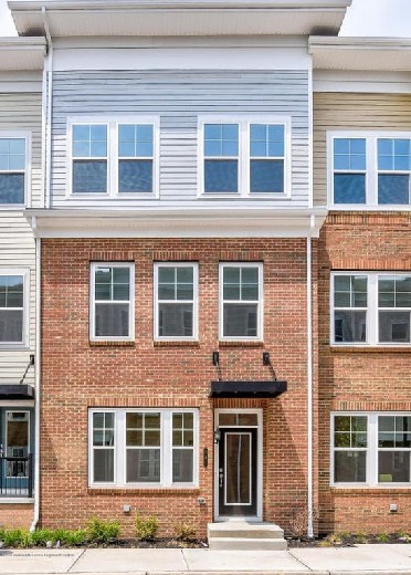 Building Photo - Brand new 3 bed 31/2 bath townhome