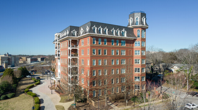 Building Photo - Bloomsbury Estates