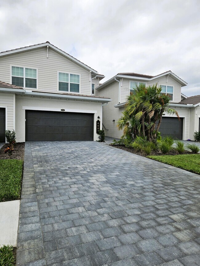 Building Photo - 6007 Ellerston Way