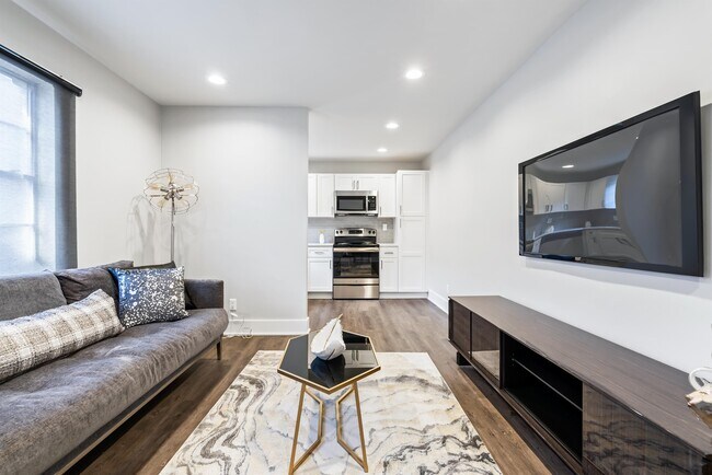 Foto del edificio - 909 Briarcliff Rd NE