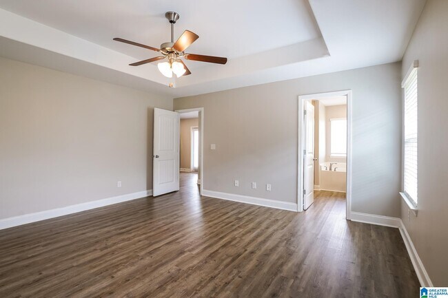 Foto del edificio - 3008 Village Ridge Dr