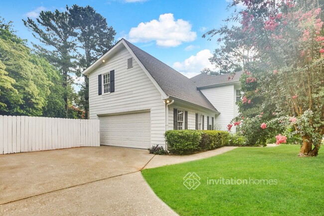 Building Photo - 993 Tall Pine Ct SW