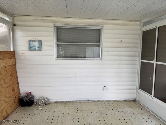 Building Photo - 46 Desert Candle Cir