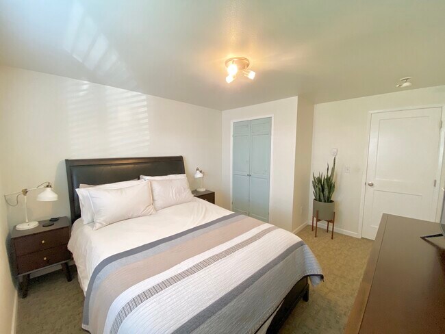 Foto del edificio - 2836 W Mercer Way