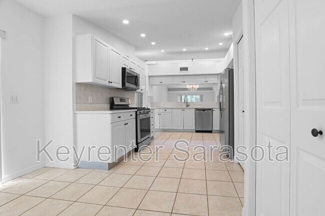Foto del edificio - 4561 Hidden View Pl