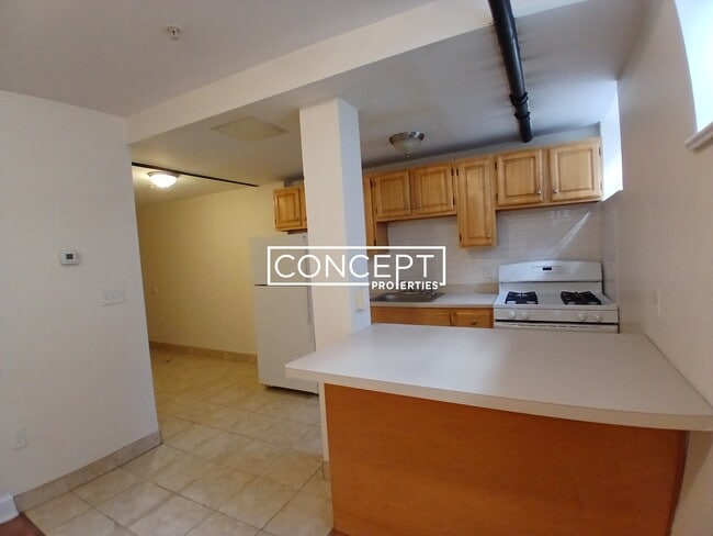 Building Photo - 1144 Commonwealth Ave