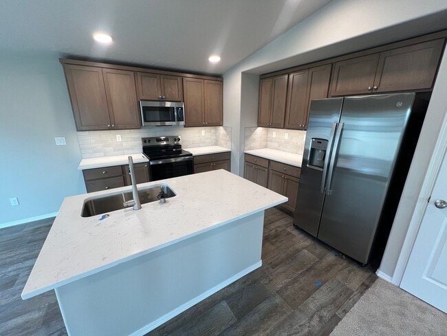 Foto del edificio - 3bd/2.5ba BRAND NEW Townhouse in West Vall...