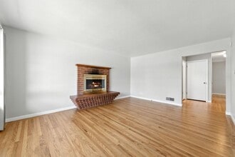 Building Photo - 1123 Hudson St
