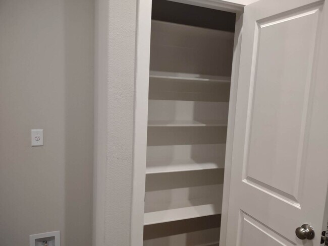 Foto del edificio - 2121 N Jayton Ave