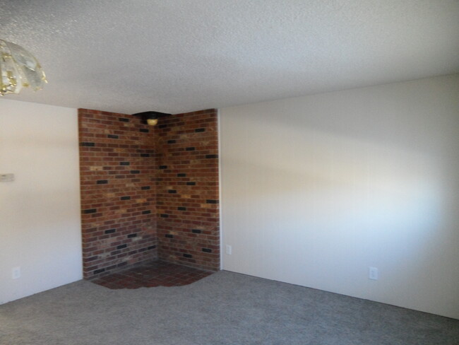 Building Photo - 1365 N 18th St