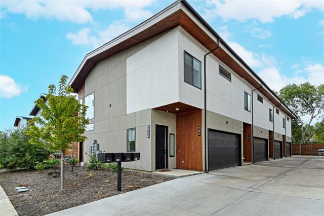 Building Photo - 2124 Lovedale Ave