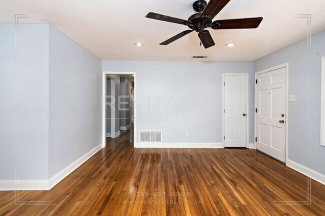 Building Photo - Desirable 3 Bed 1 Bath Ranch Style Home in Parkview Estates