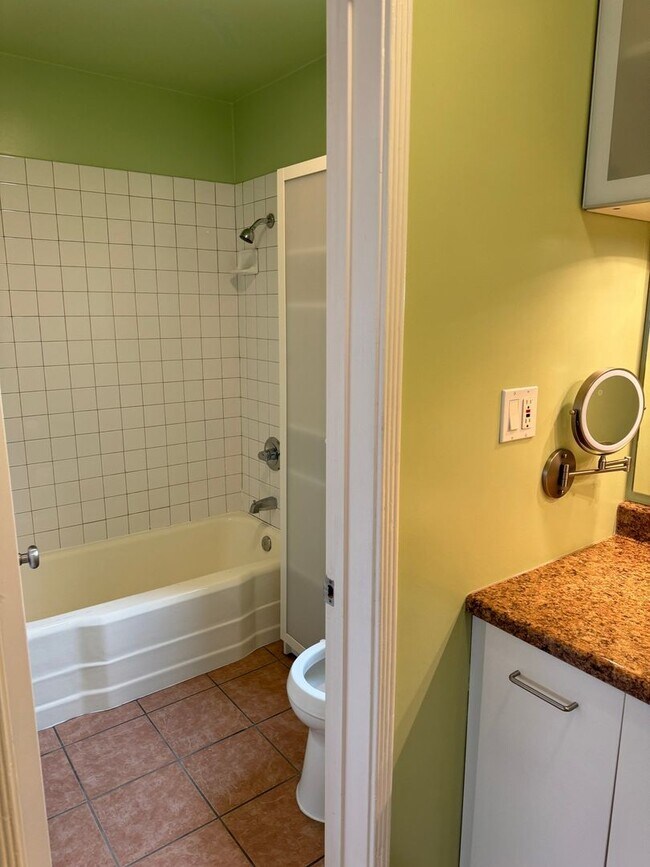 Foto del edificio - 1441 S Crescent Heights Blvd