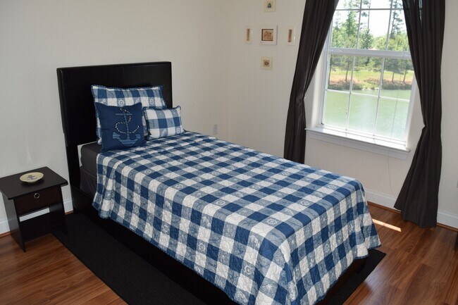 Foto del edificio - Gorgeous 4 Bedroom
