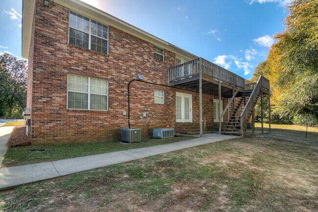Foto del edificio - 1117 Fairlane Dr