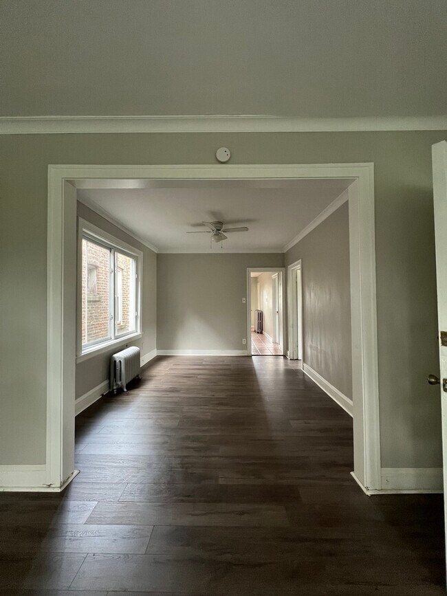 Foto del edificio - 3318 W 61st St