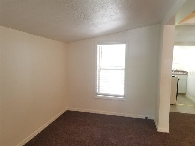 Building Photo - 4104 N Ola Ave