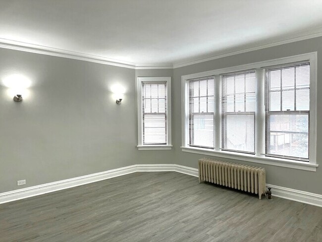 Building Photo - 432 S Maple Ave