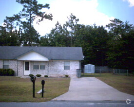 Building Photo - 83 Sabreena Cir