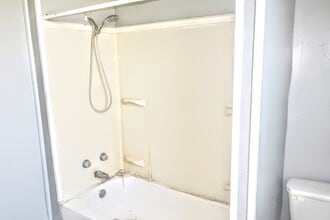 Building Photo - 306 E North St