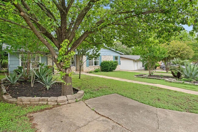 Foto del edificio - 1422 Yorkshire Dr