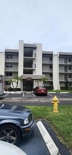 Building Photo - 9420 Poinciana Pl