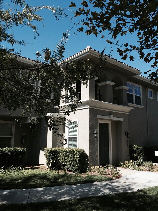 Foto principal - 27352 Oaktree Pl