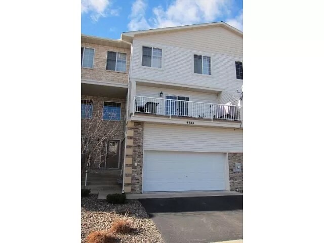 Building Photo - 6934 S Park Dr