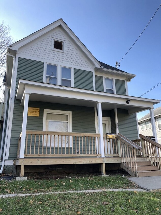 Photo - 619 Bowery St (Iowa City, IA)