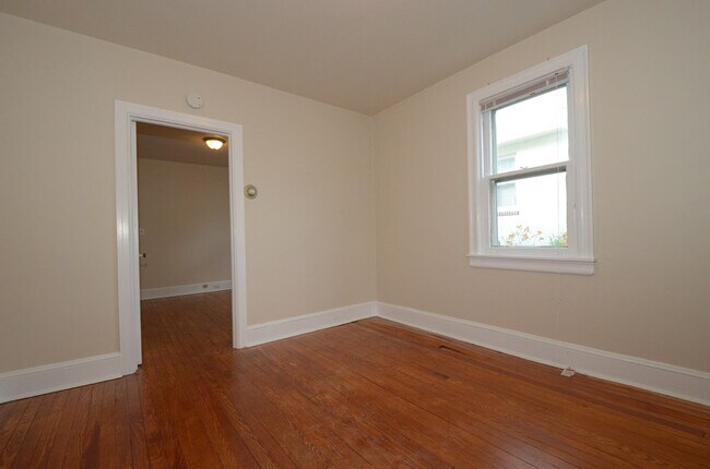 Building Photo - 236 Delmont Ave