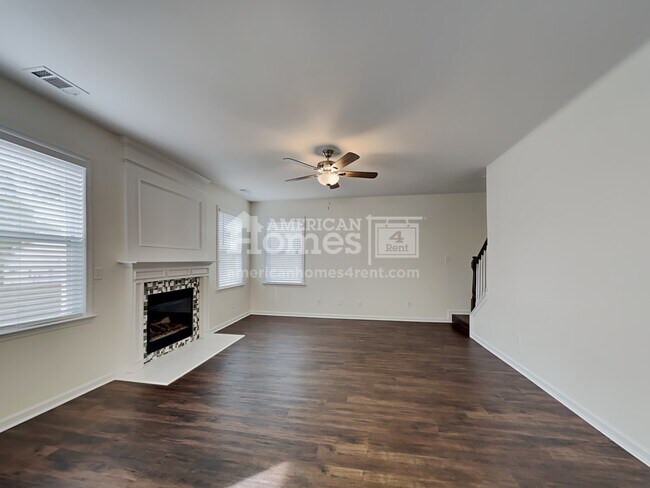 Foto del edificio - 158 Mill Creek Drive