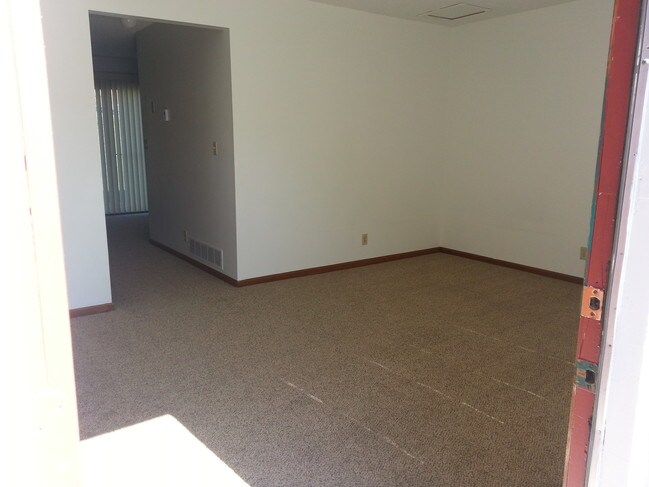Foto del edificio - Southern Hills Townhomes