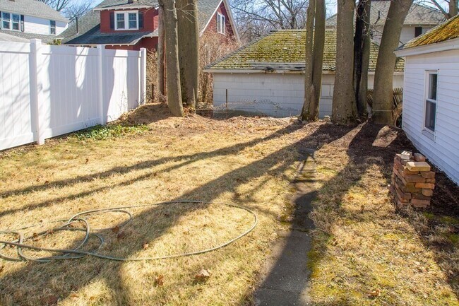 Foto del edificio - 10 Sunset Ave