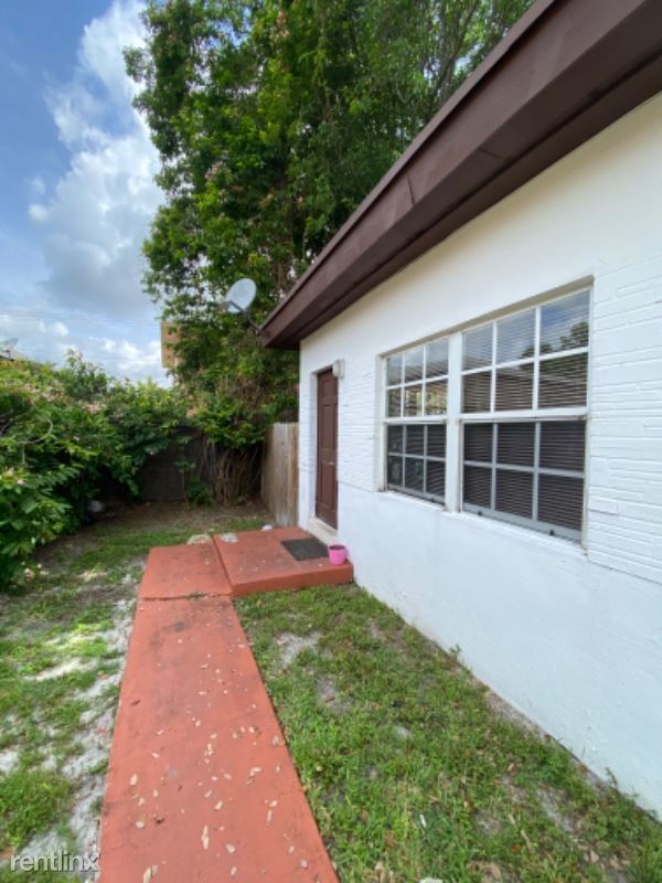 Building Photo - 2 br, 1 bath Apartment - 1749 nw 40 st