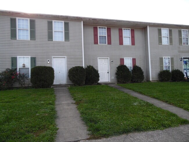 Building Photo - 925 Altamont Ct