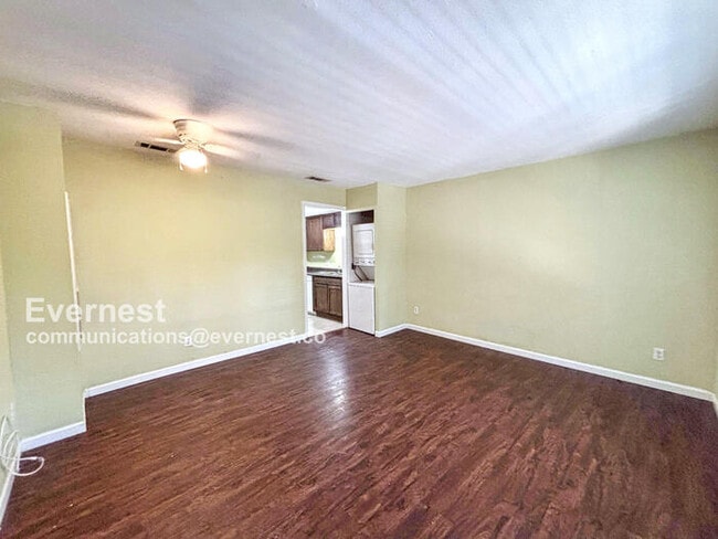 Building Photo - 710 E Dean Keeton St