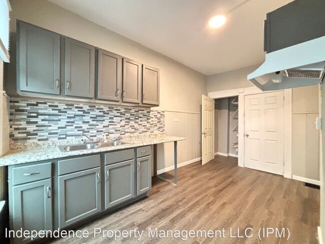 Building Photo - 3 br, 1.5 bath House - 3131 Harvard Ave