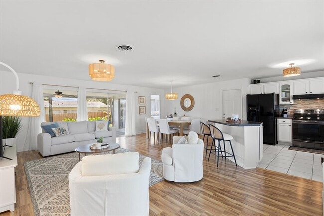 Foto del edificio - 3488 Shady Bluff Dr