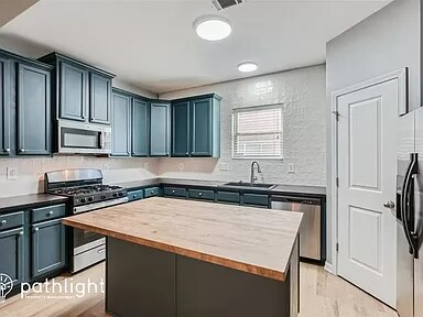Building Photo - 3771 Olson Dr