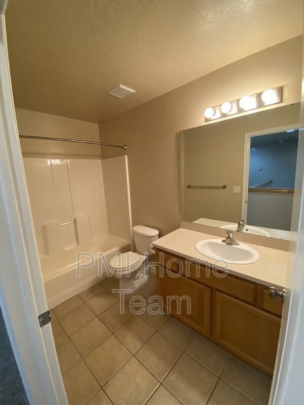 Building Photo - 433 N 3150 W
