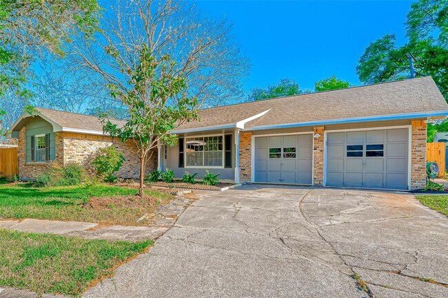 Foto del edificio - 5503 Birdwood Rd