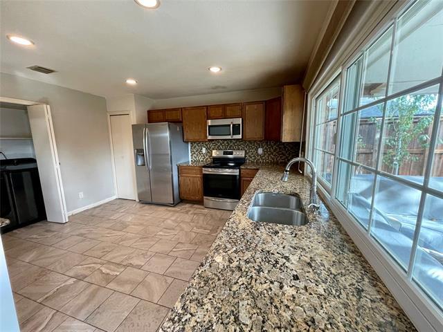 Building Photo - 1624 Shreveport Trail