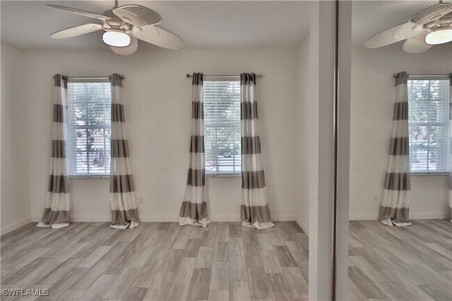 Foto del edificio - 6182 Towncenter Cir