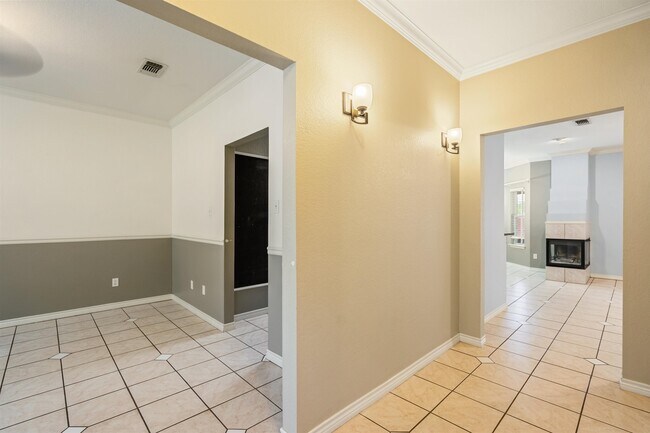 Building Photo - 117 White Feather Trail