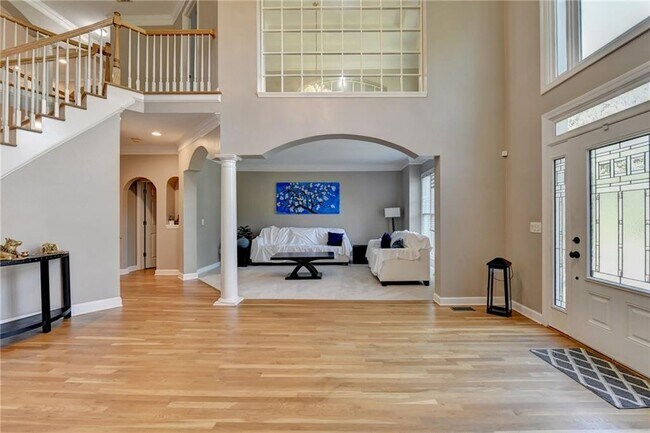 Building Photo - 11900 Lexington Woods Dr