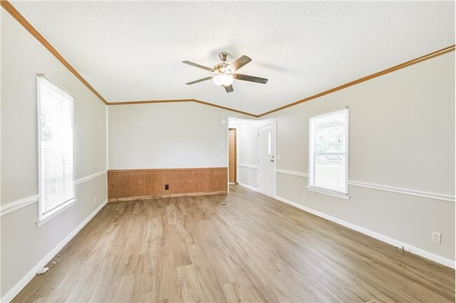 Building Photo - 25386 Bates Rd