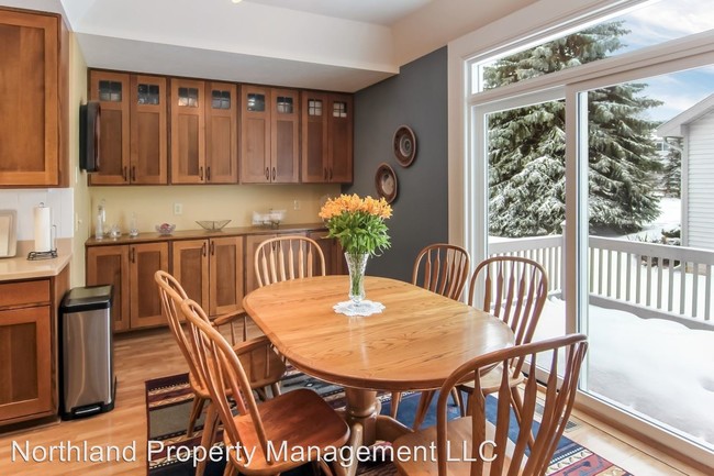 Building Photo - 12047 S Elk Run Dr
